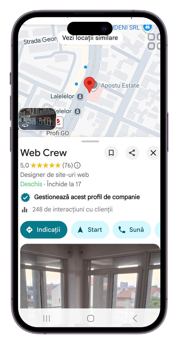 Machetă telefon cu rezultate Google Maps pentru SEO local